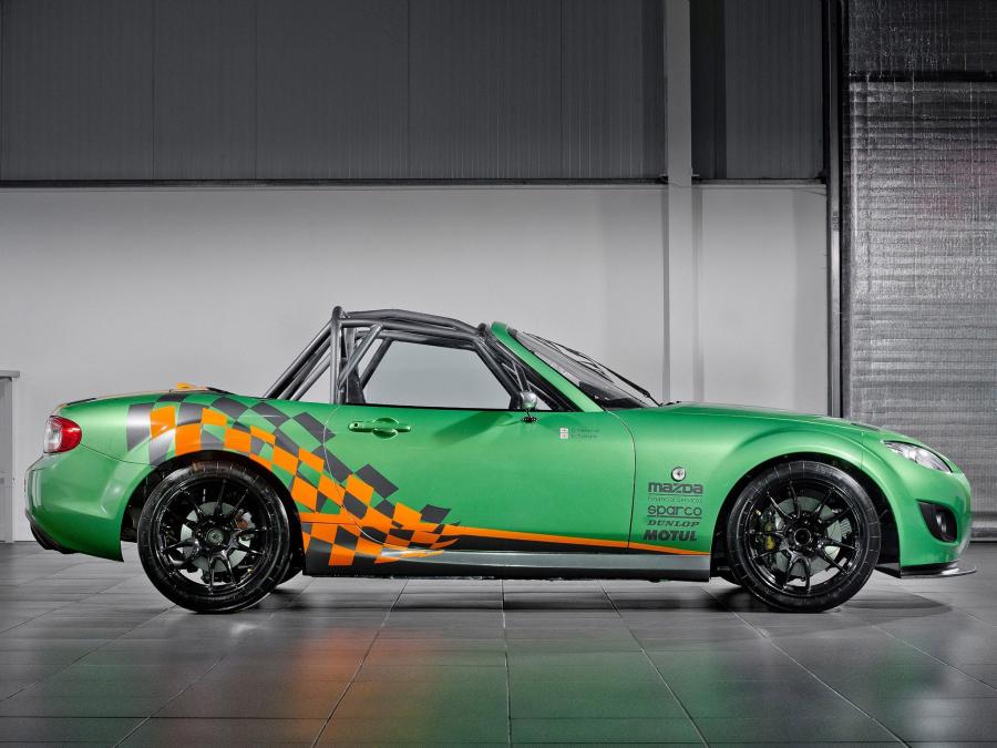  Mazda MX-5 GT Race Car 2011 года  (фото 22 из 27)